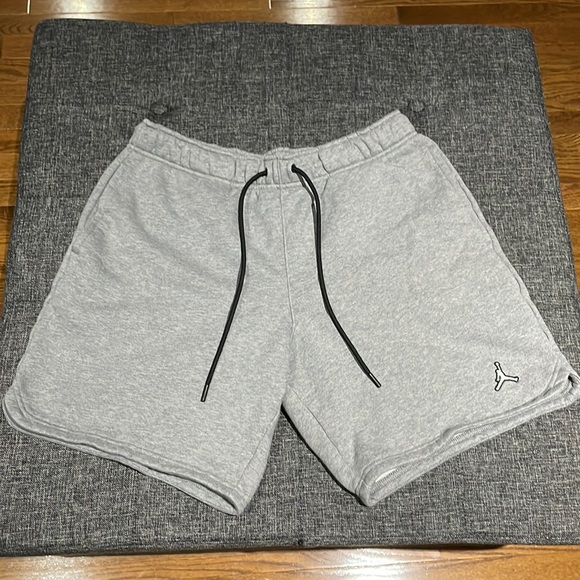 Jordan Other - Men’s Grey Jordan drawstring Shorts, Large